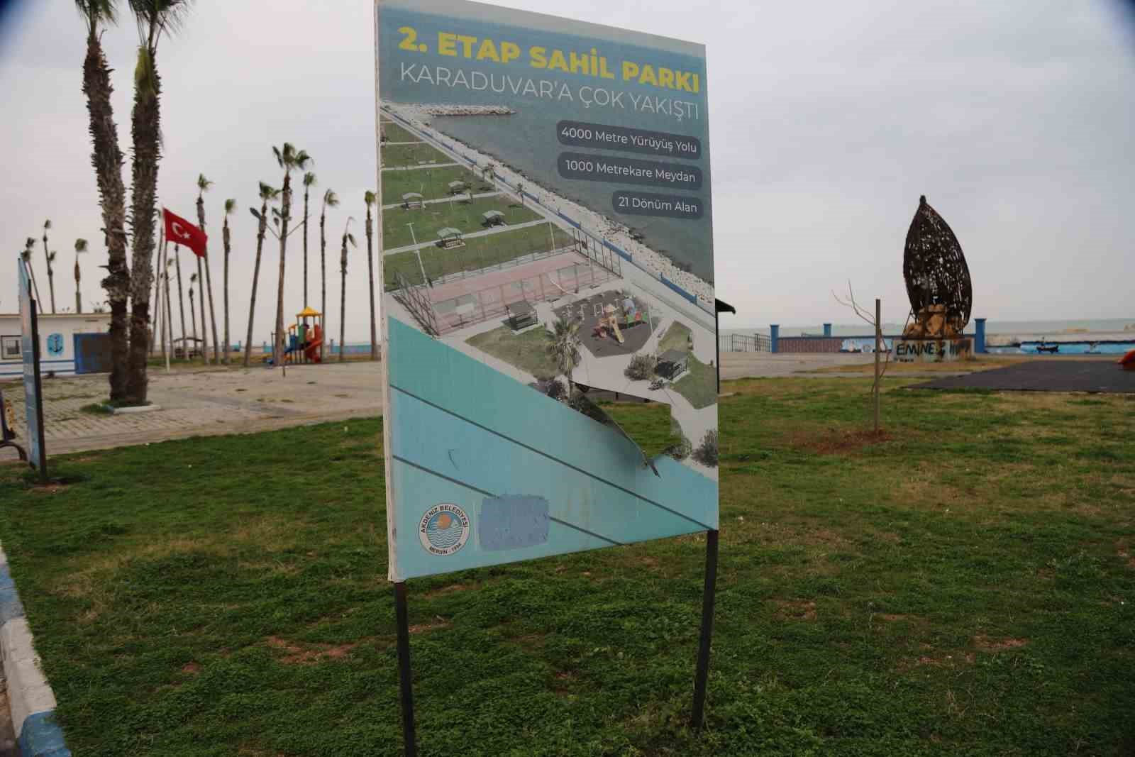 Mersin&rsquo;de parka &ccedil;irkin saldırı
