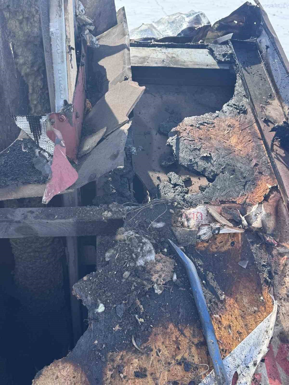 Van&rsquo;da &ccedil;atı yangını
