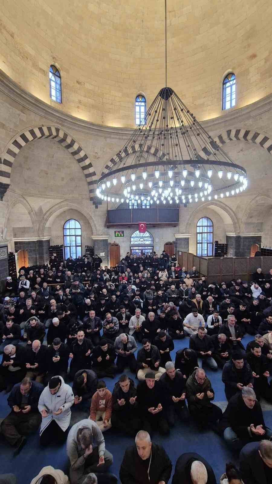 Gaziantep&rsquo;te 6 Şubat deprem şehitleri i&ccedil;in mevlid programı d&uuml;zenlendi
