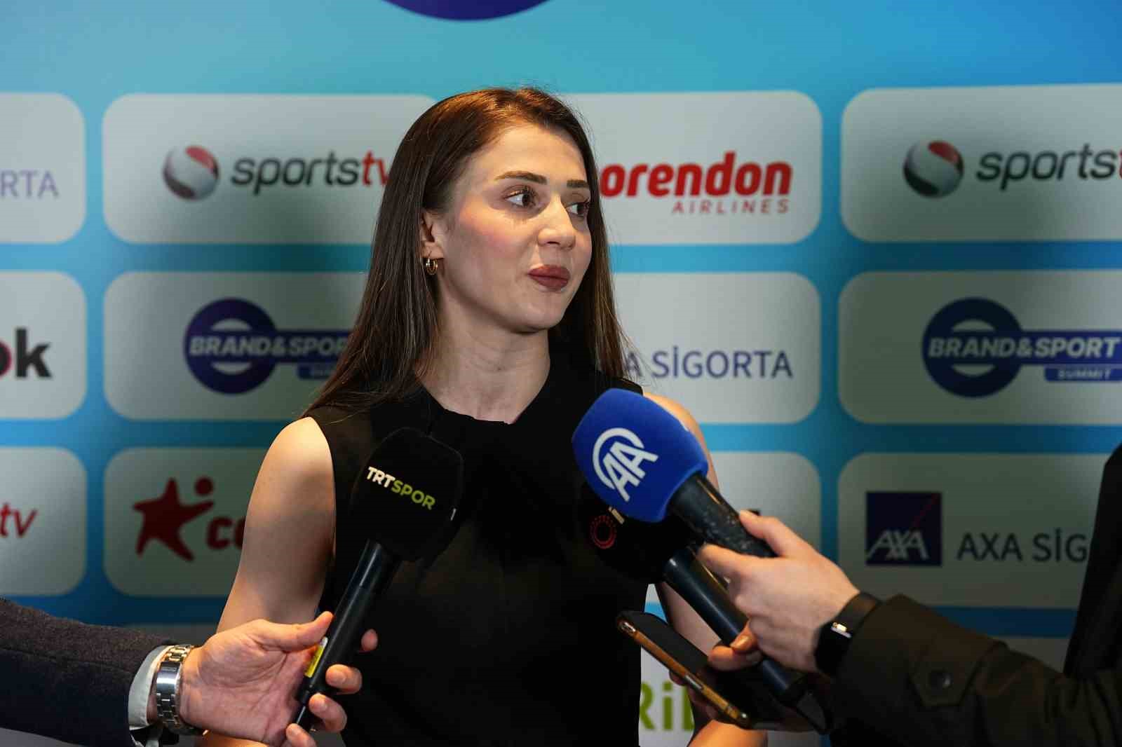Merve Din&ccedil;el Kavurat: "Tek hedefim 2028 Olimpiyatları&rsquo;nda altın madalya kazanmak"
