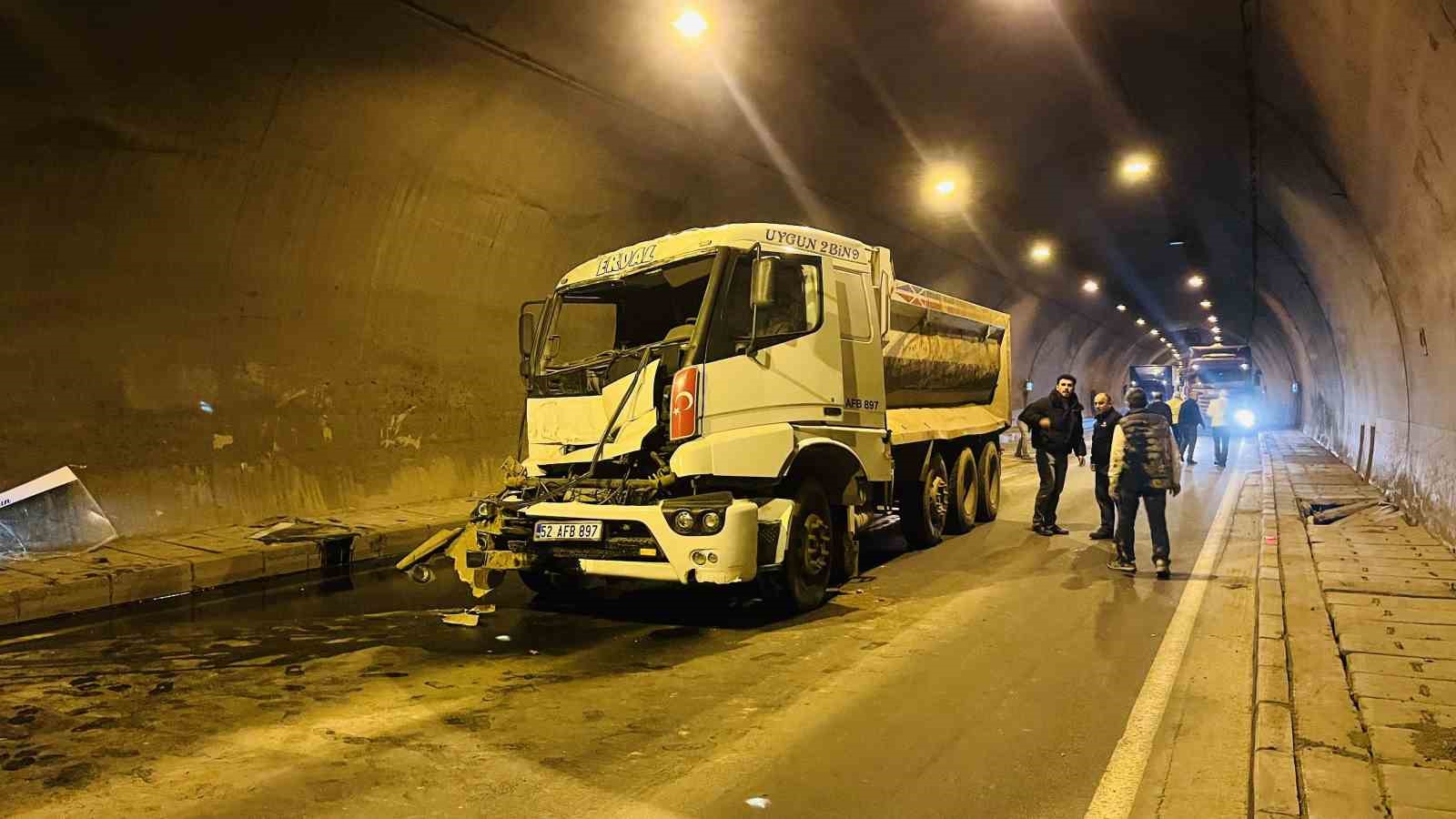Ordu’da tünelde kaza: Uzun araç kuyruğu oluştu