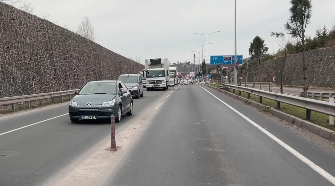 Ordu&rsquo;da t&uuml;nelde kaza: Uzun ara&ccedil; kuyruğu oluştu
