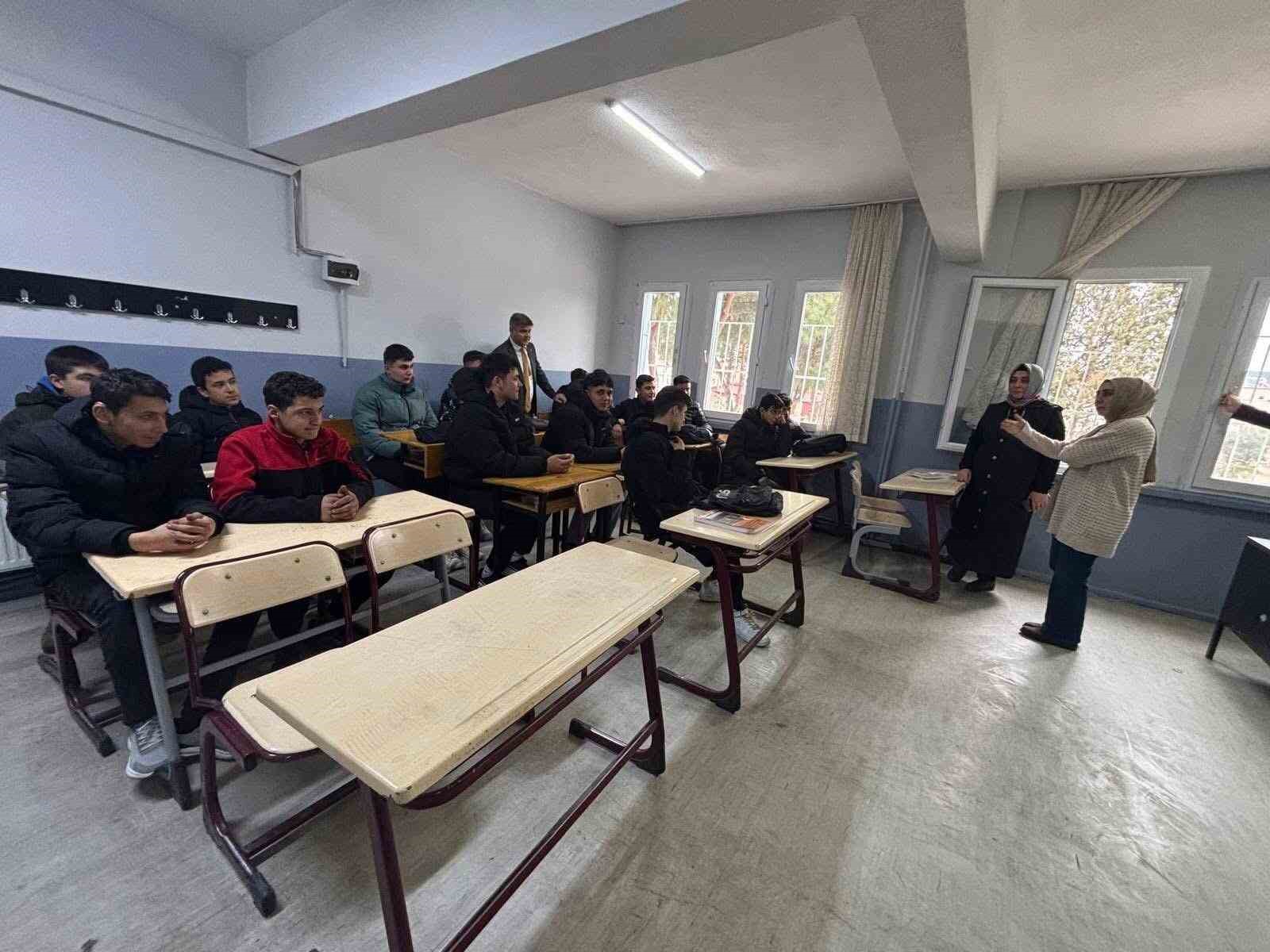 Sarıg&ouml;l&rsquo;de meslek lisesine destek
