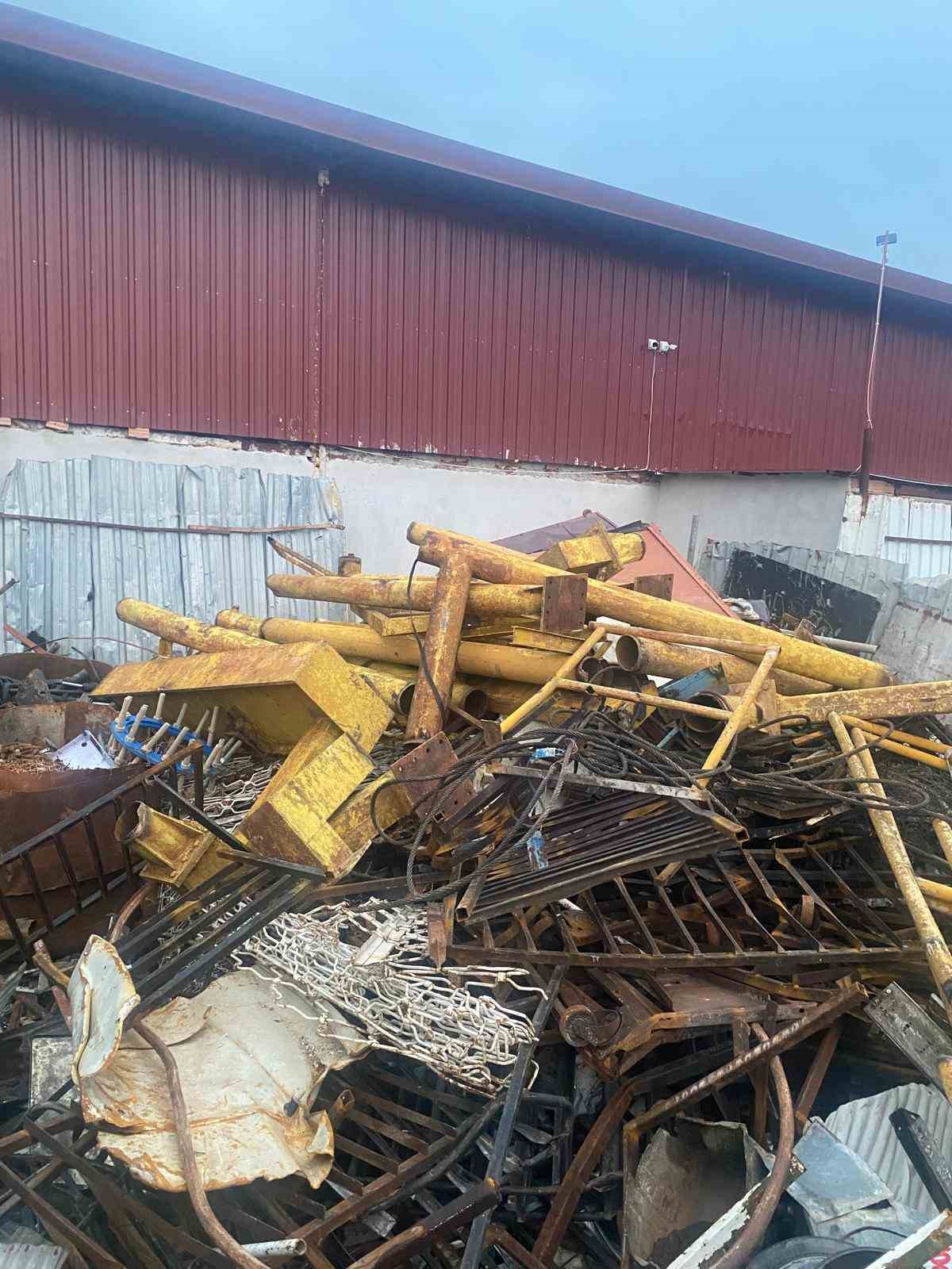 Faal olmayan Su Temin Projesi Tesisine girip 6 milyon liralık malzeme &ccedil;aldılar
