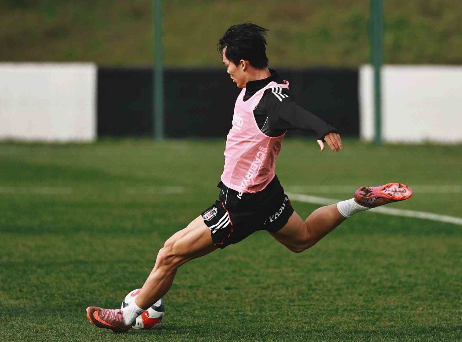 Beşiktaş, Alanyaspor ma&ccedil;ı hazırlıklarına başladı
