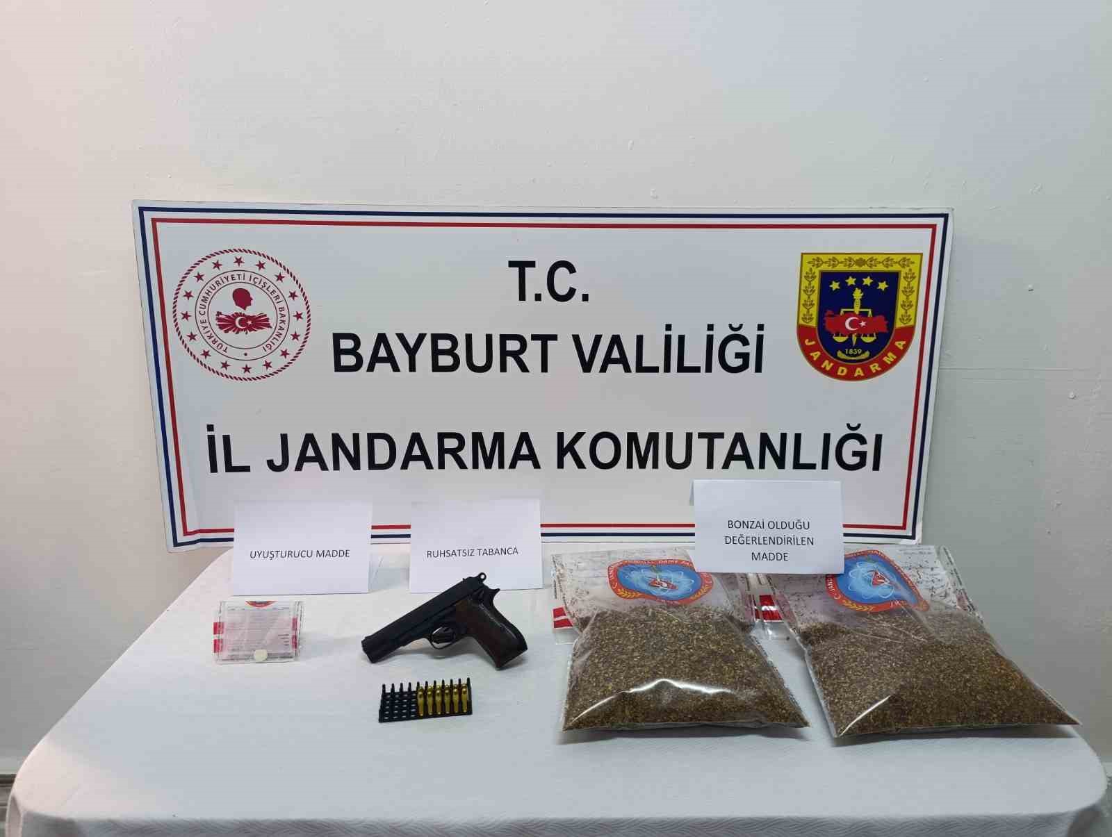 Bayburt’ta jandarma ekiplerinden uyuşturucu operasyonu: 6 şüpheli yakalandı