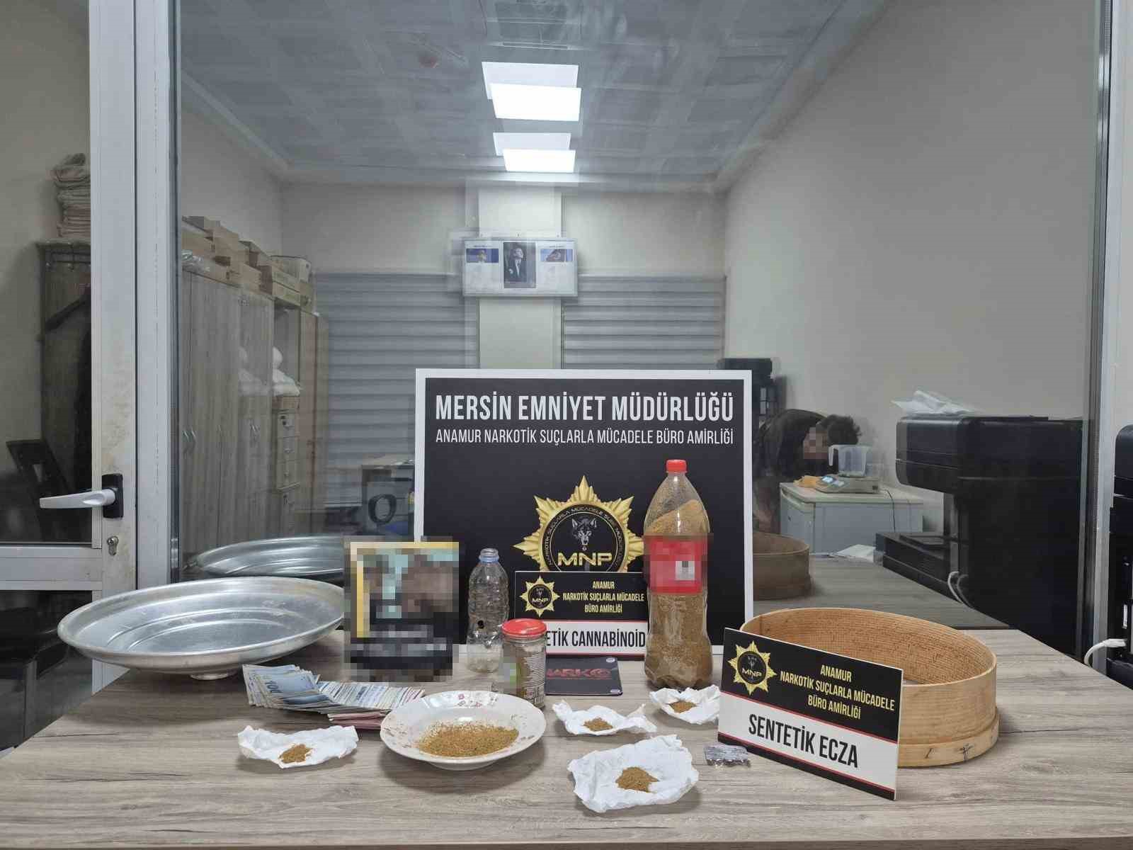 Uyuşturucu taciri 2 şüpheli yakalanıp tutuklandı