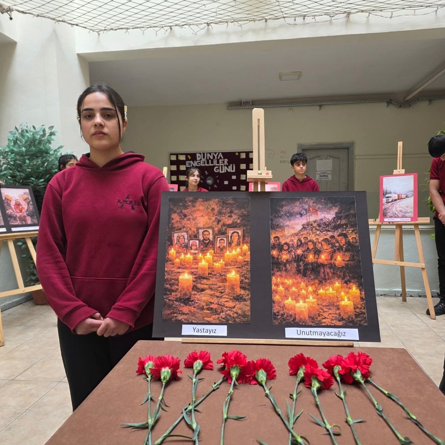 Deprem şehitleri Özalp’ta anıldı