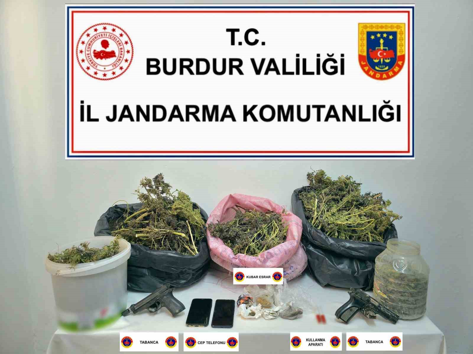 Burdur’da jandarmadan uyuşturucu operasyonu: 2 tutuklama