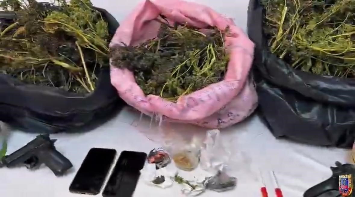 Burdur&rsquo;da jandarmadan uyuşturucu operasyonu: 2 tutuklama
