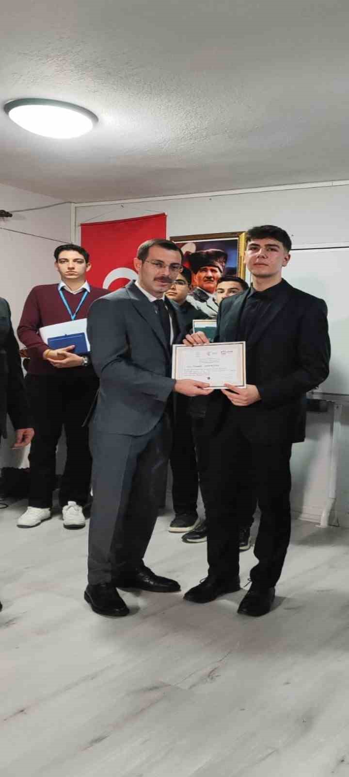 K&ouml;şk Anadolu İmam Hatip Lisesi, il birincisi oldu
