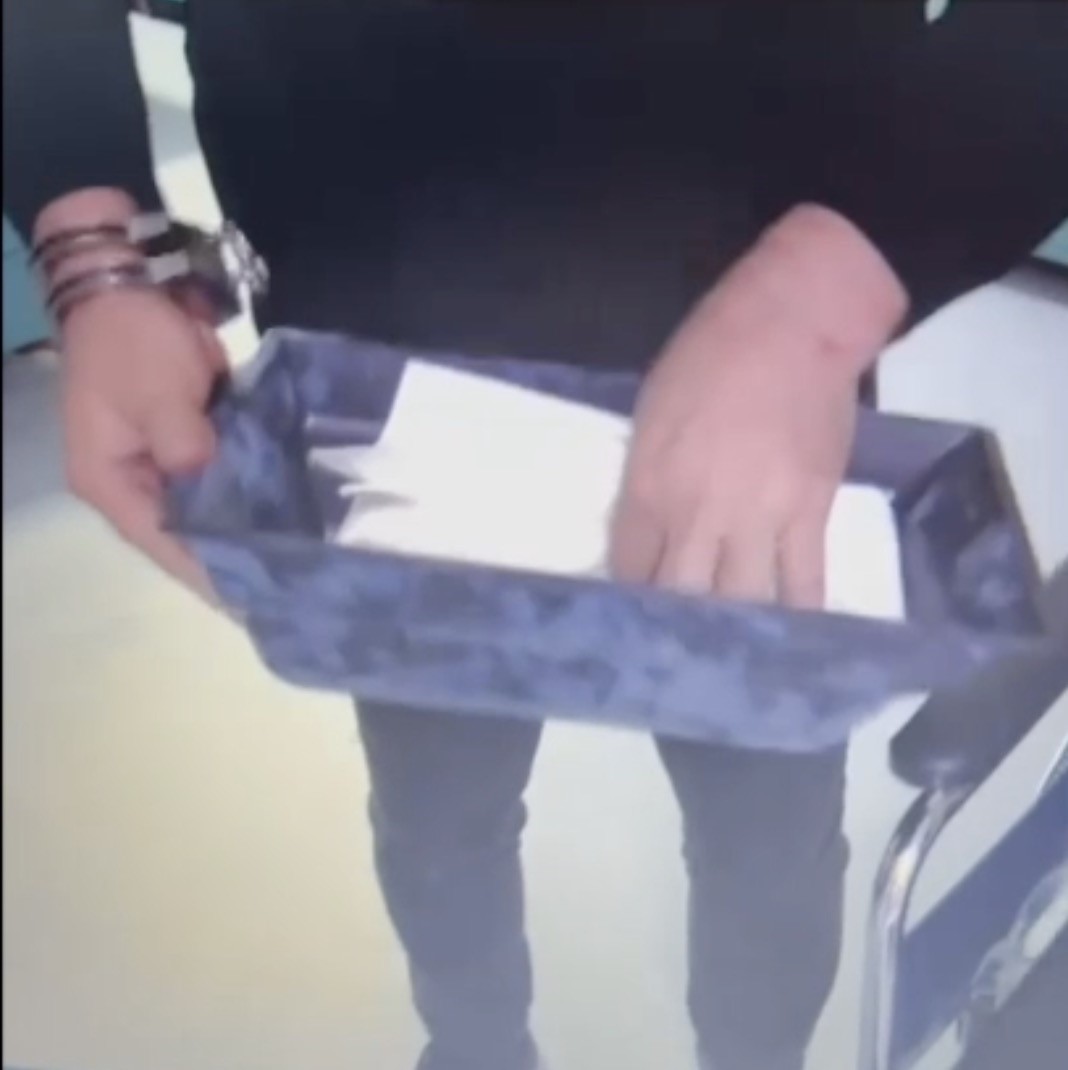 Bursa Adliyesinde 2 kişinin &ouml;ld&uuml;ğ&uuml;, 1 uzman &ccedil;avuşun şehit olduğu kanlı saldırının yeni g&ouml;r&uuml;nt&uuml;leri ortaya &ccedil;ıktı
