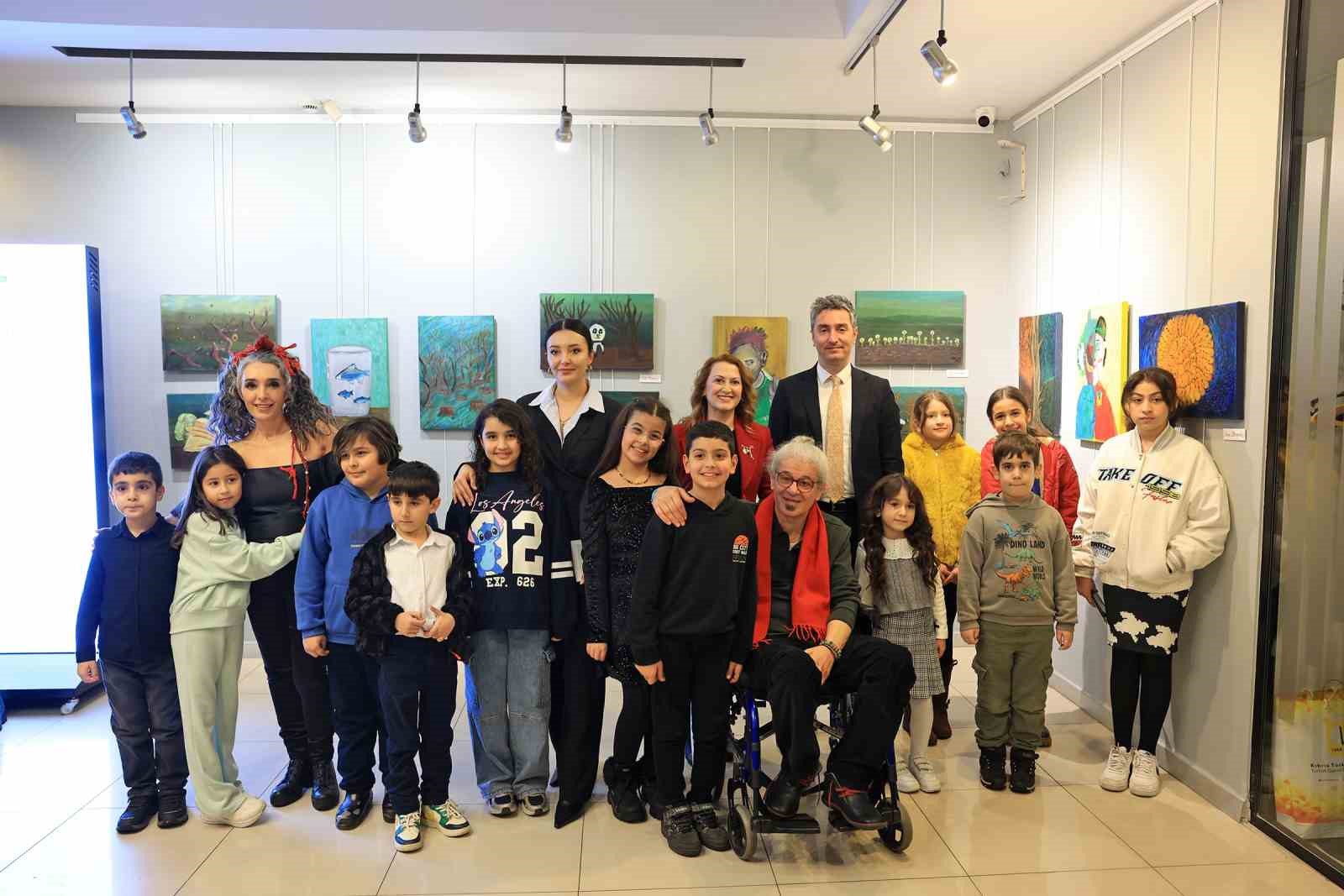 K���k ellerden ekolojik fark�ndal�k sergisi
