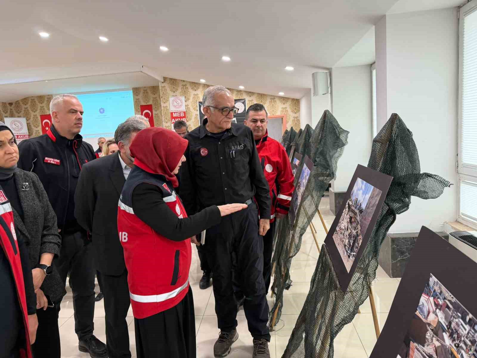 D&uuml;zce&rsquo;de dualarla anıldı
