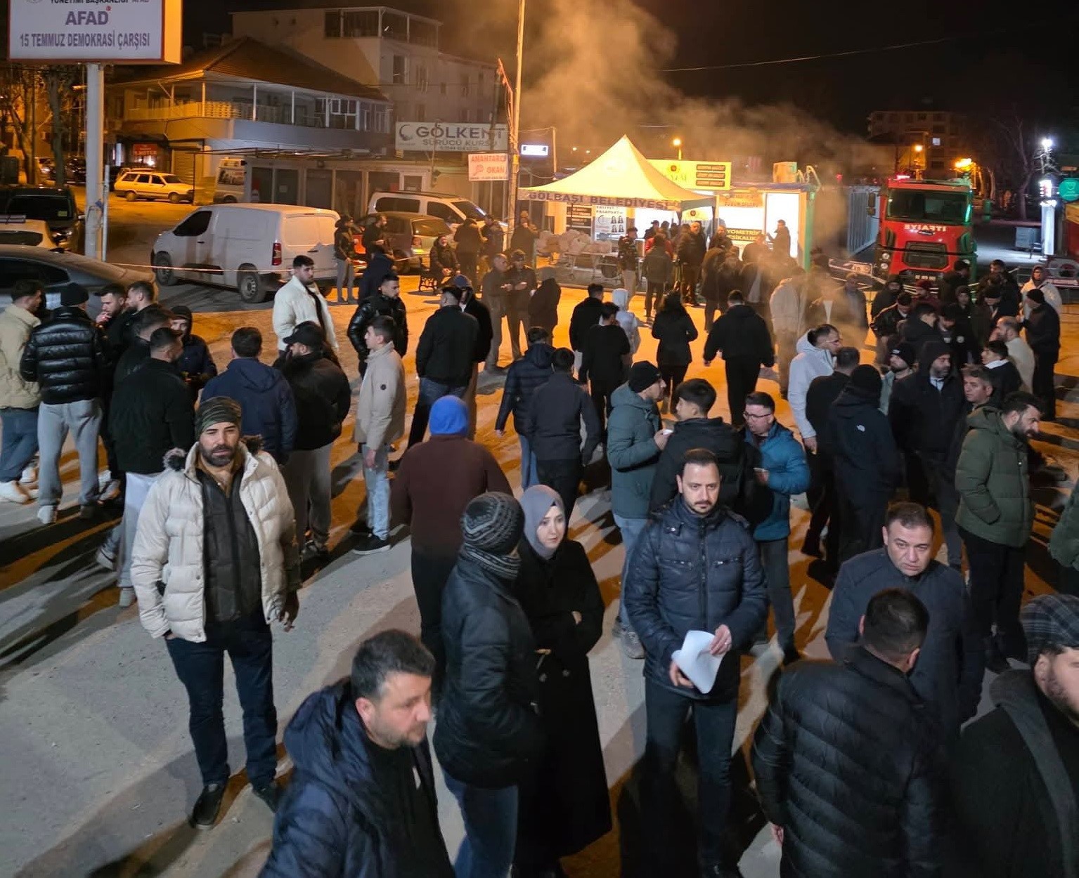 G&ouml;lbaşı&rsquo;nda deprem şehitleri g&ouml;zyaşlarıyla anıldı
