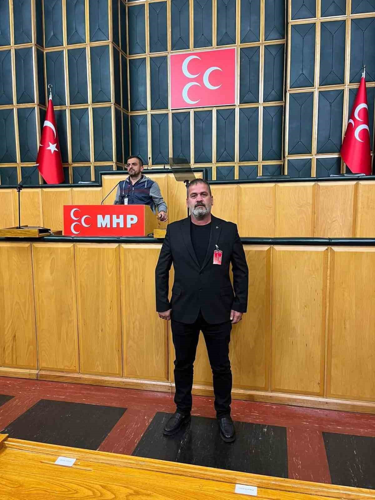 Emekli polisin &ouml;ld&uuml;rd&uuml;ğ&uuml; MHP il&ccedil;e başkanı son yolculuğuna uğurlandı
