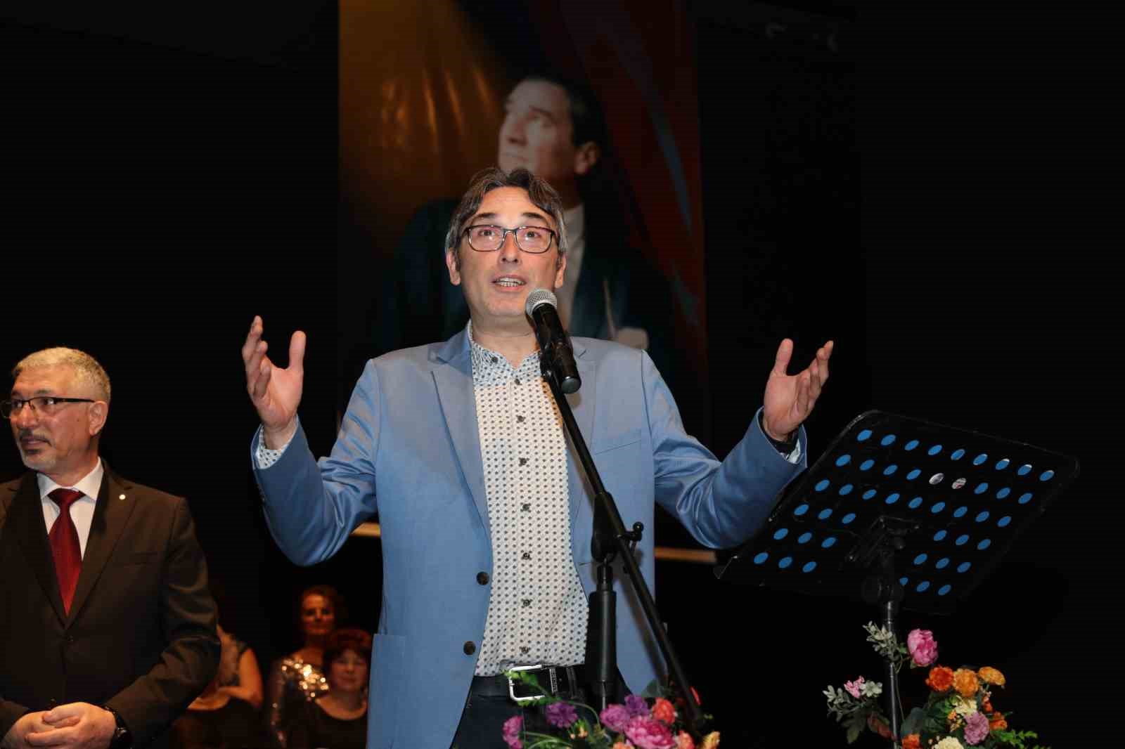 Nil&uuml;fer&rsquo;de Anadolu ezgileri yankılandı
