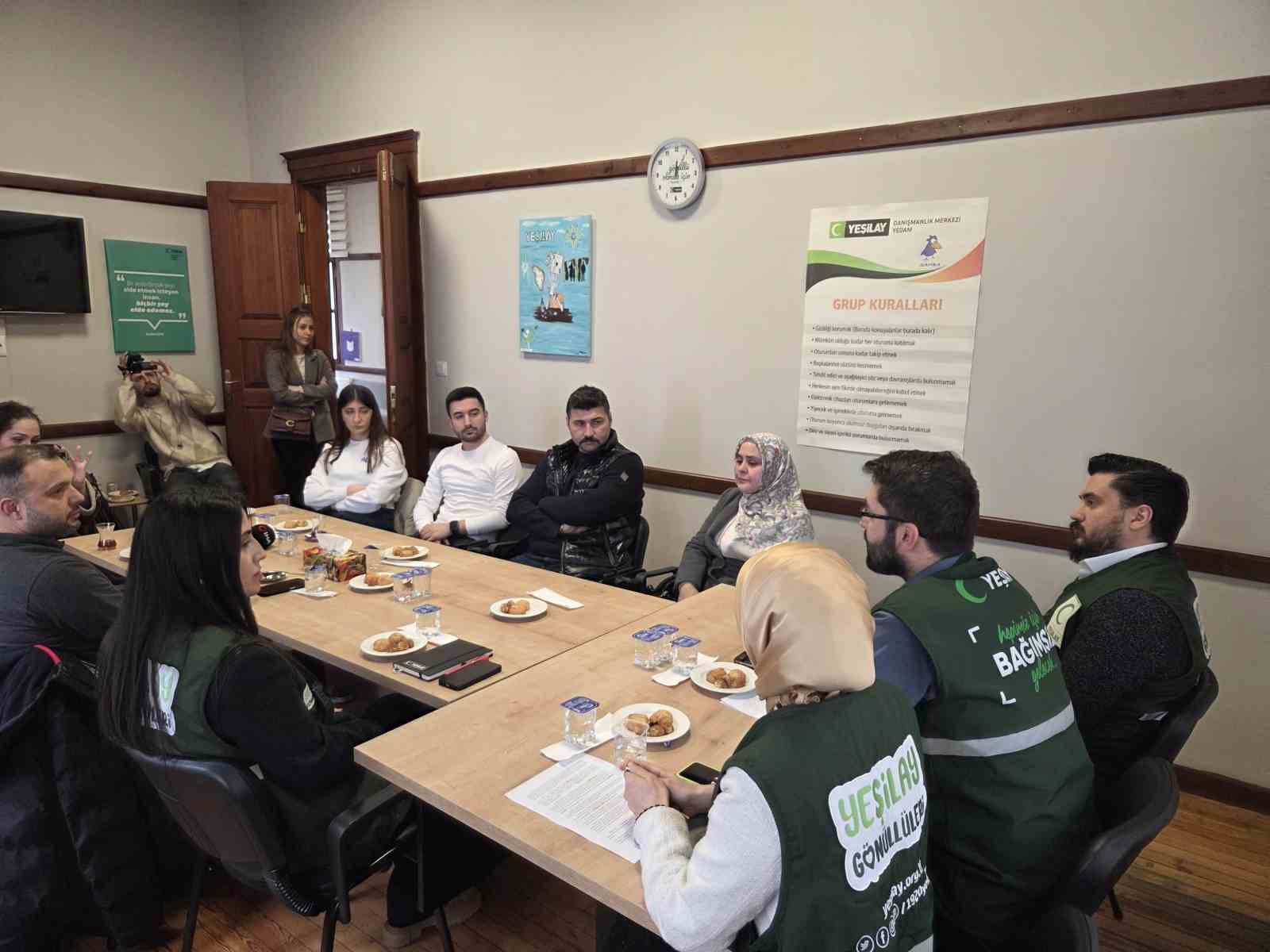 Yeşilay, &lsquo;sağlıklı toplum&rsquo; amacıyla bağımlılıklarla m&uuml;cadele ediyor
