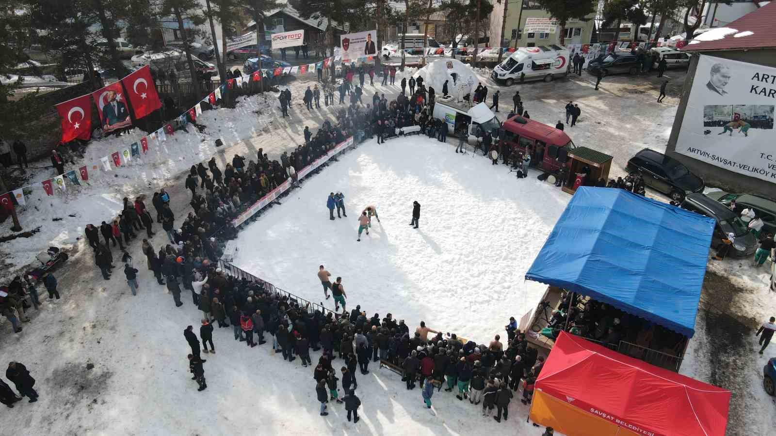 Artvin’de 300 yıllık kar üstü karakucak geleneği yaşatılıyor