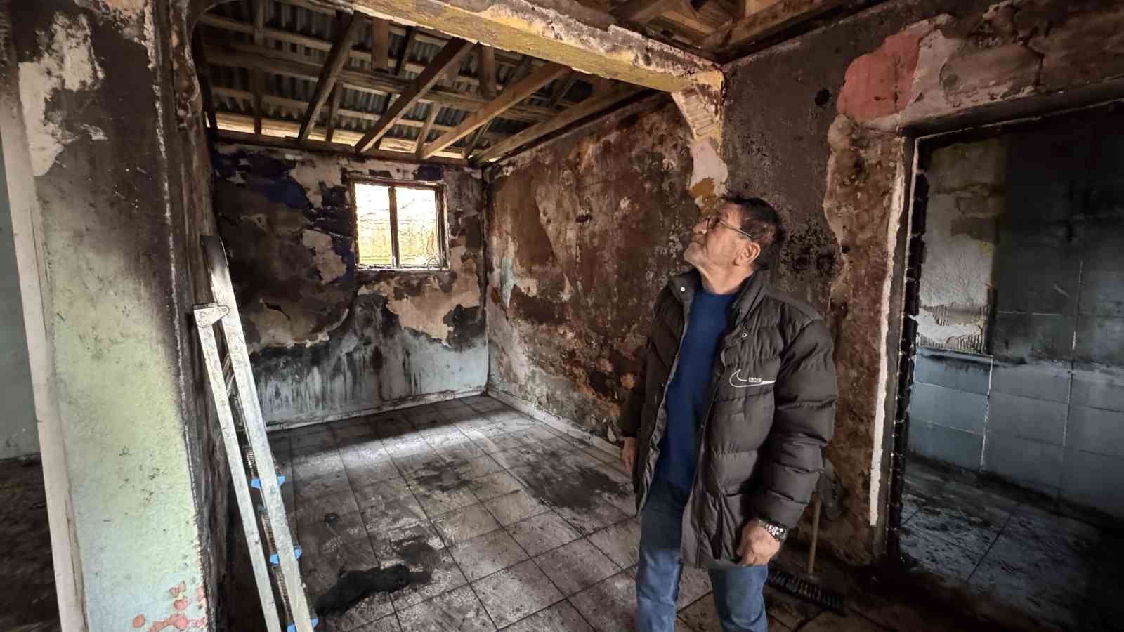 Yangın mağduru engelli vatandaş yardım bekliyor; "İğneden ipliğe her şeyim yandı"