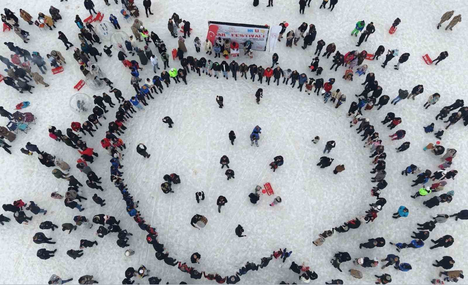 Muş’ta "Kar Festivali" renkli görüntülere sahne oldu