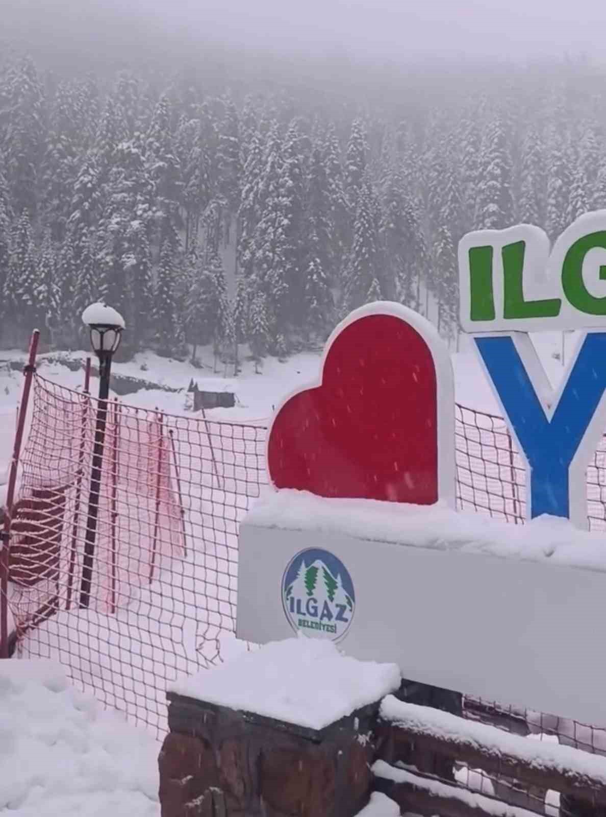 Ilgaz Dağı&rsquo;nda kar yağışı etkili oldu
