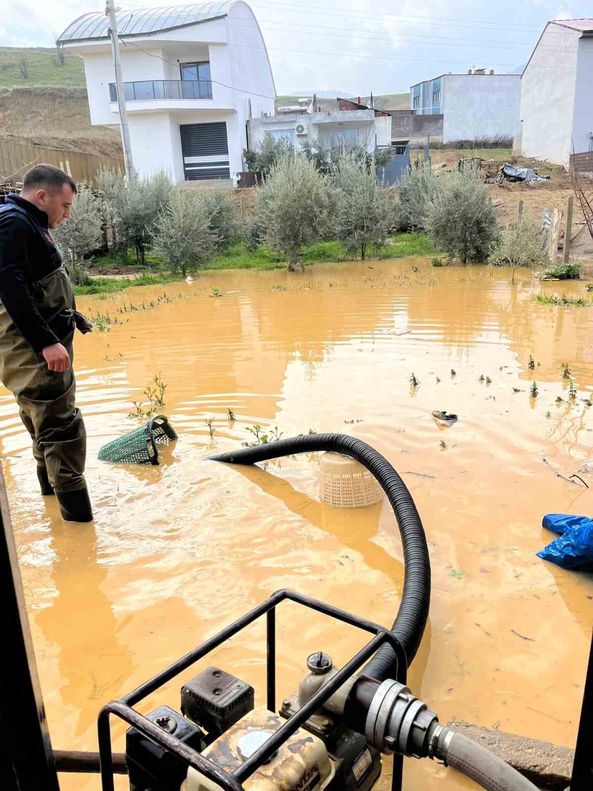 Manisa&rsquo;da 1000 kişilik yağış seferberliği
