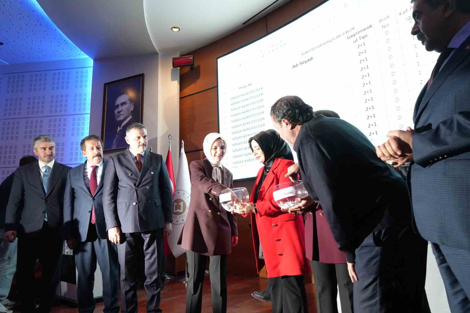 Bakan Göktaş: "Hizmetlerimizi hanelere daha hızlı ve daha etkili ulaştırmak için sahadaki gücümüzü her geçen gün artırıyoruz"