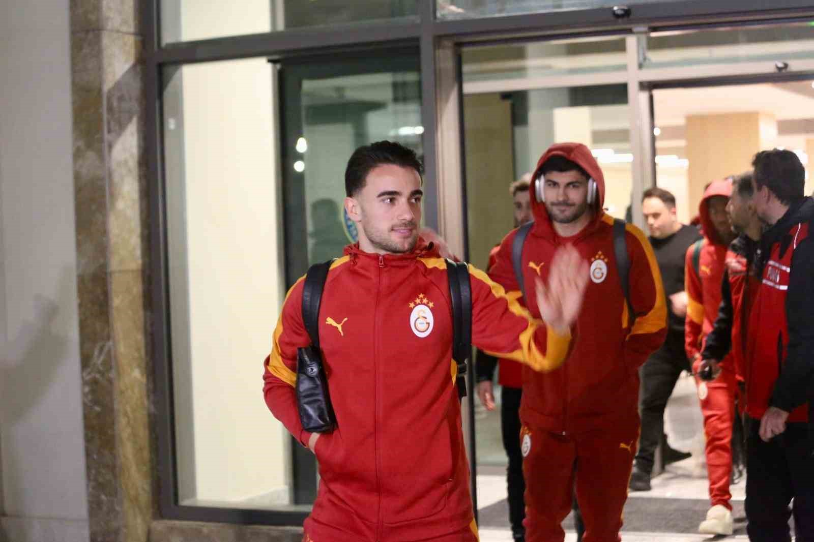 Galatasaray&rsquo;a, Rize&rsquo;de coşkulu karşılama
