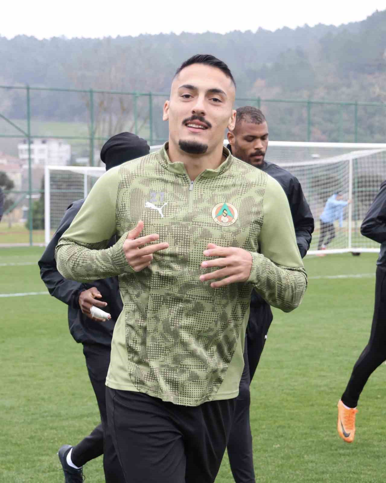 Alanyaspor, Beşiktaş ma&ccedil;ı hazırlıklarını tamamladı
