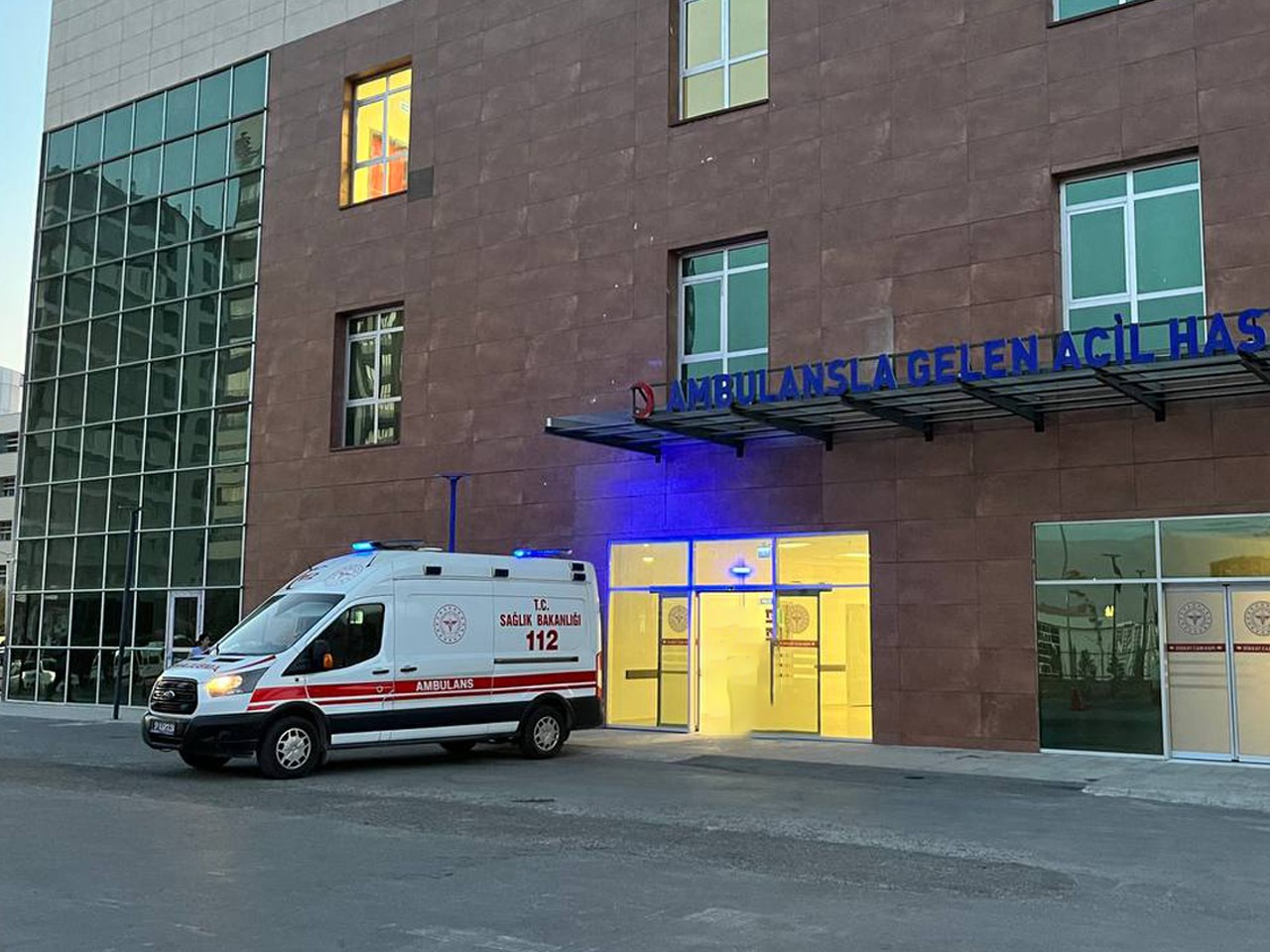 Niğde’de tır otomobille çarpıştı: 4 yaralı