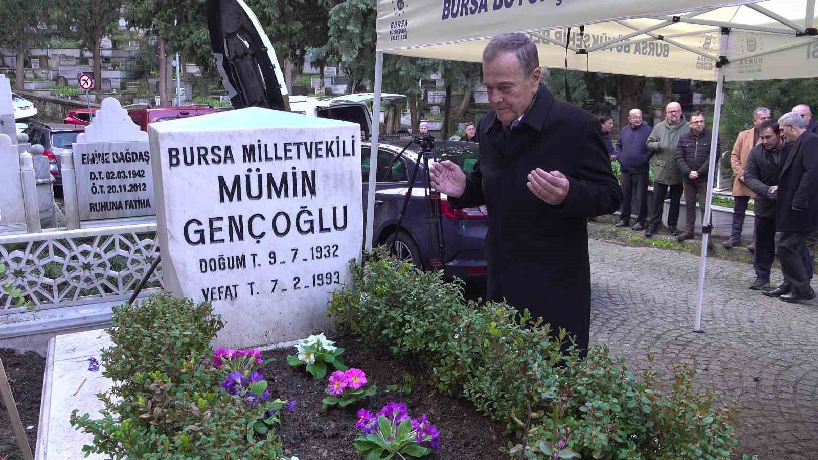 BAL-G&Ouml;&Ccedil; Kurucu Başkanı M&uuml;min Gen&ccedil;oğlu kabri başında anıldı
