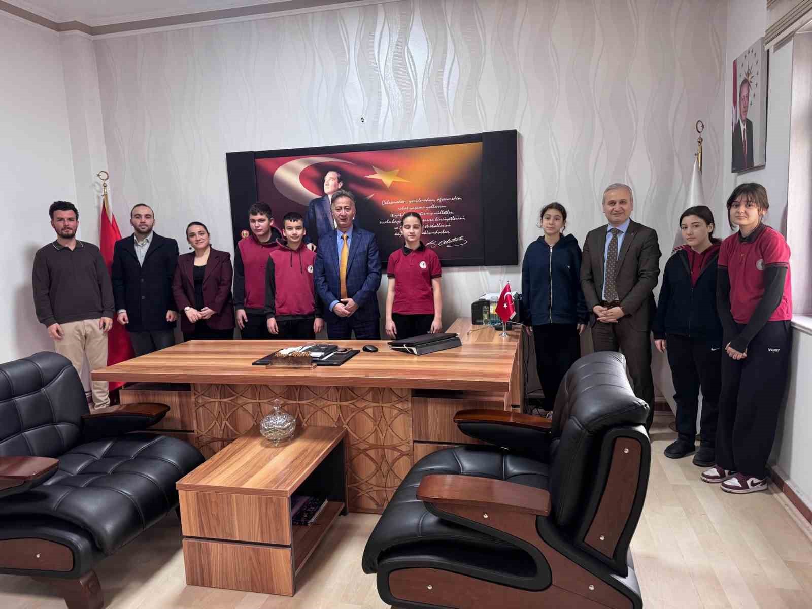 T&uuml;rkeli&rsquo;nin &ouml;ğrencileri Avrupa&rsquo;ya a&ccedil;ılıyor
