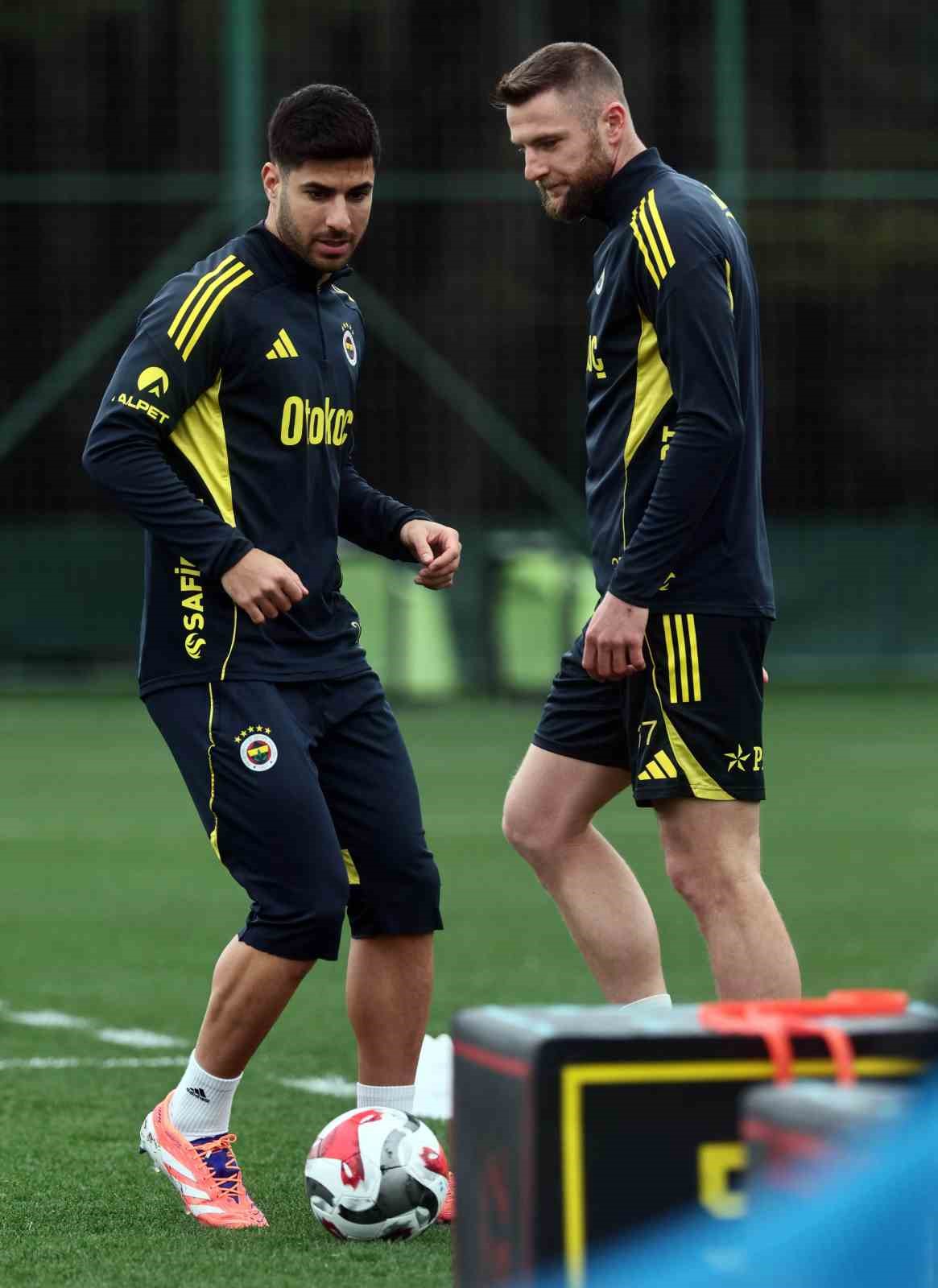 Fenerbah&ccedil;e, Gen&ccedil;lerbirliği ma&ccedil;ının hazırlıklarına başladı
