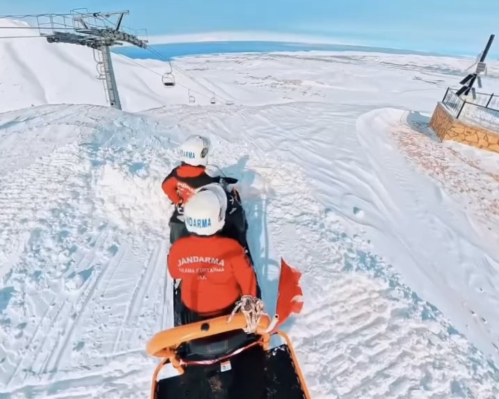Abalı Kayak Merkezi&rsquo;nde JAK timlerinden g&uuml;venlik devriyesi
