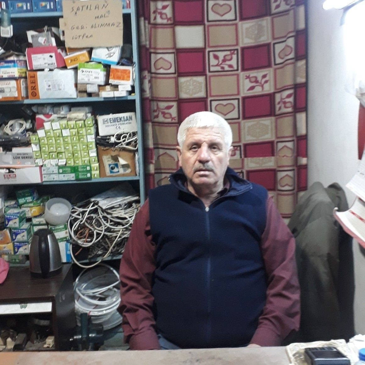 Fırın tamir ederken elektrik akımına kapıldı