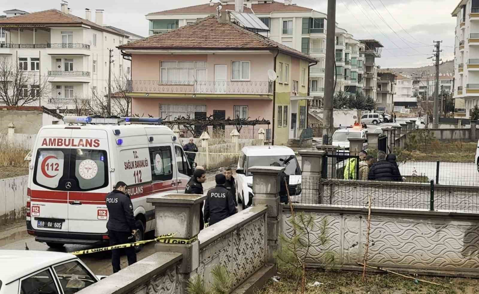 Para i&ccedil;in Hollanda&rsquo;dan Aksaray&rsquo;a geldi, &ccedil;ıkan tartışmada ağabeyini &ouml;ld&uuml;rd&uuml;
