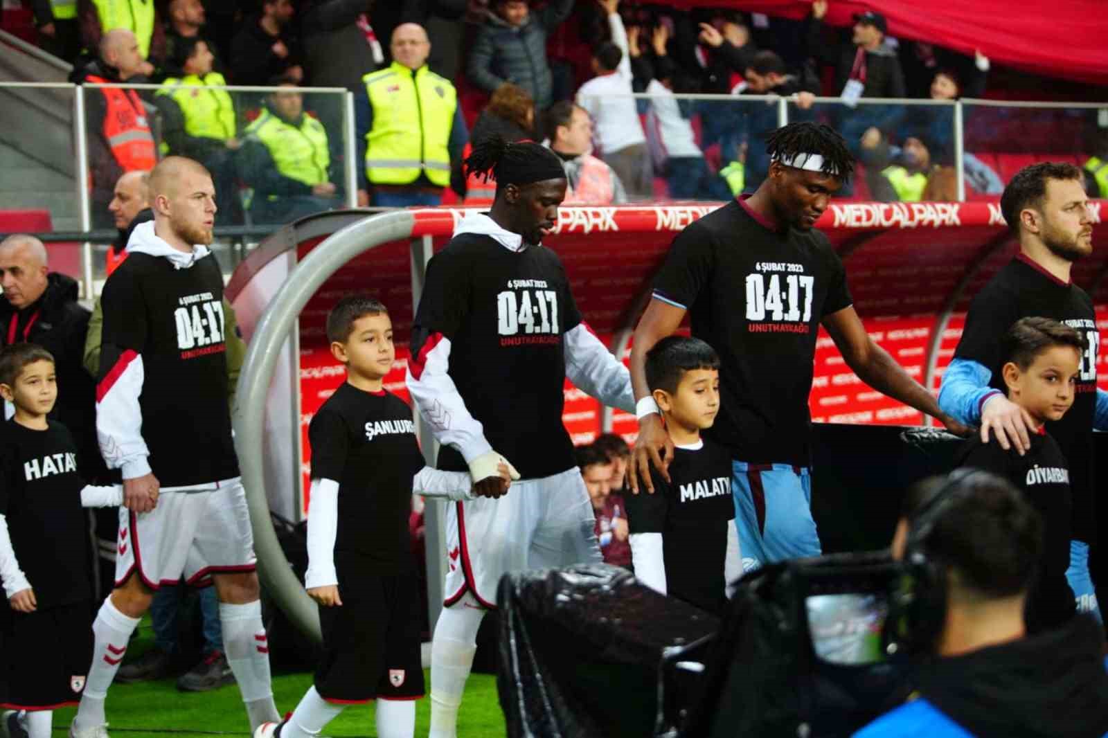 Trendyol S&uuml;per Lig: Samsunspor: 0 - Trabzonspor: 0 (Ma&ccedil; devam ediyor)
