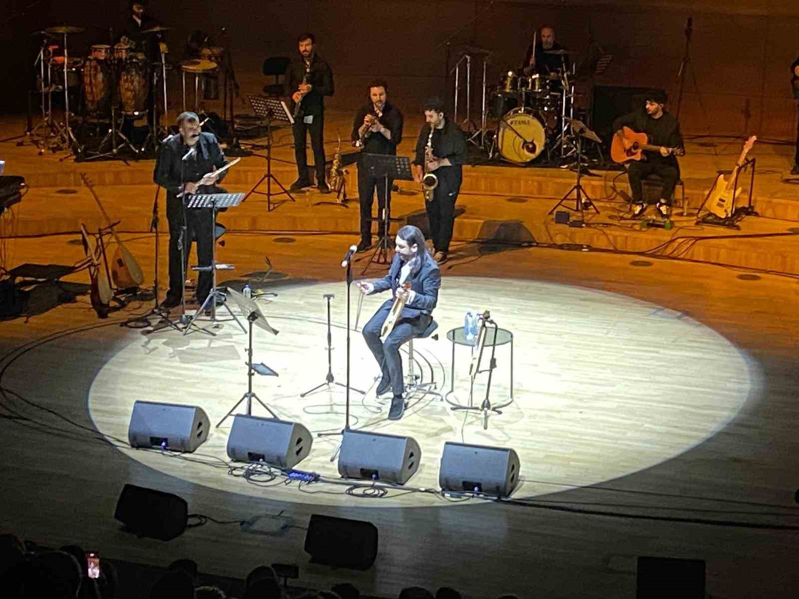 Sel&ccedil;uk Balcı Başkentli sanatseverlerle buluştu
