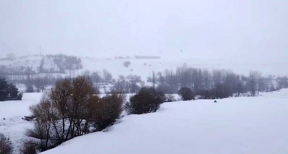 Tufanbeyli’de kar yağışı etkili oldu