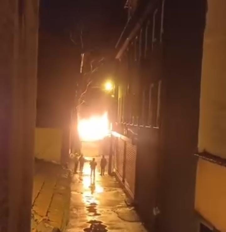 Bursa&rsquo;da depo yangını, korku dolu anlar yaşattı
