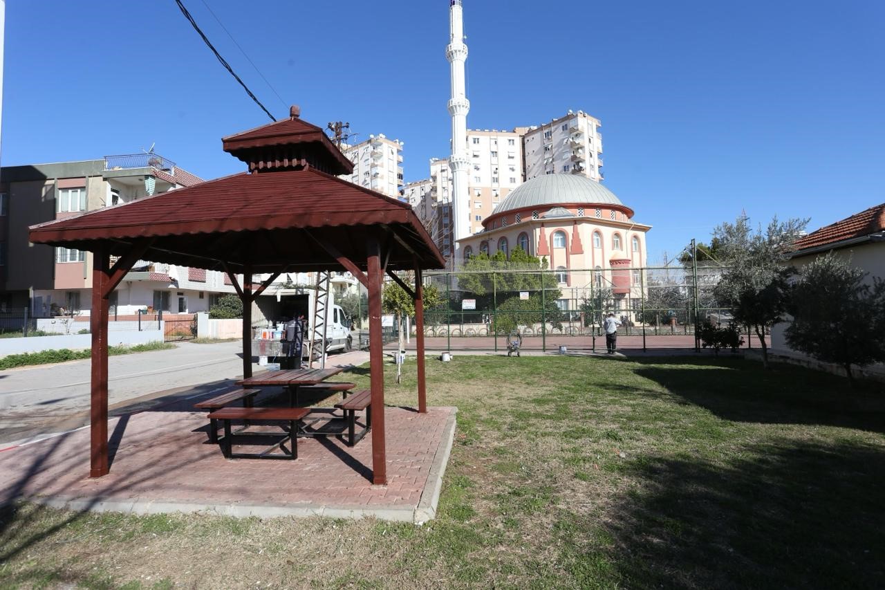 Kepez&rsquo;in Varsak Ayanoğlu Mahallesi&rsquo;nde yaşam alanları yenilendi
