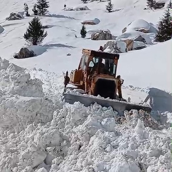 Kahramanmaraş kırsal b&ouml;lgelerde kar temizliği

