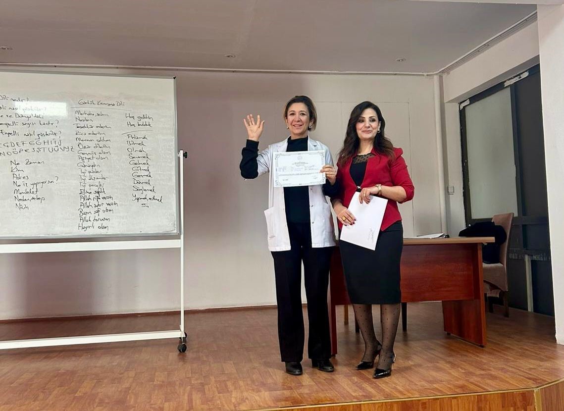 Dağkapı Devlet Hastanesinde işaret dili eğitimi