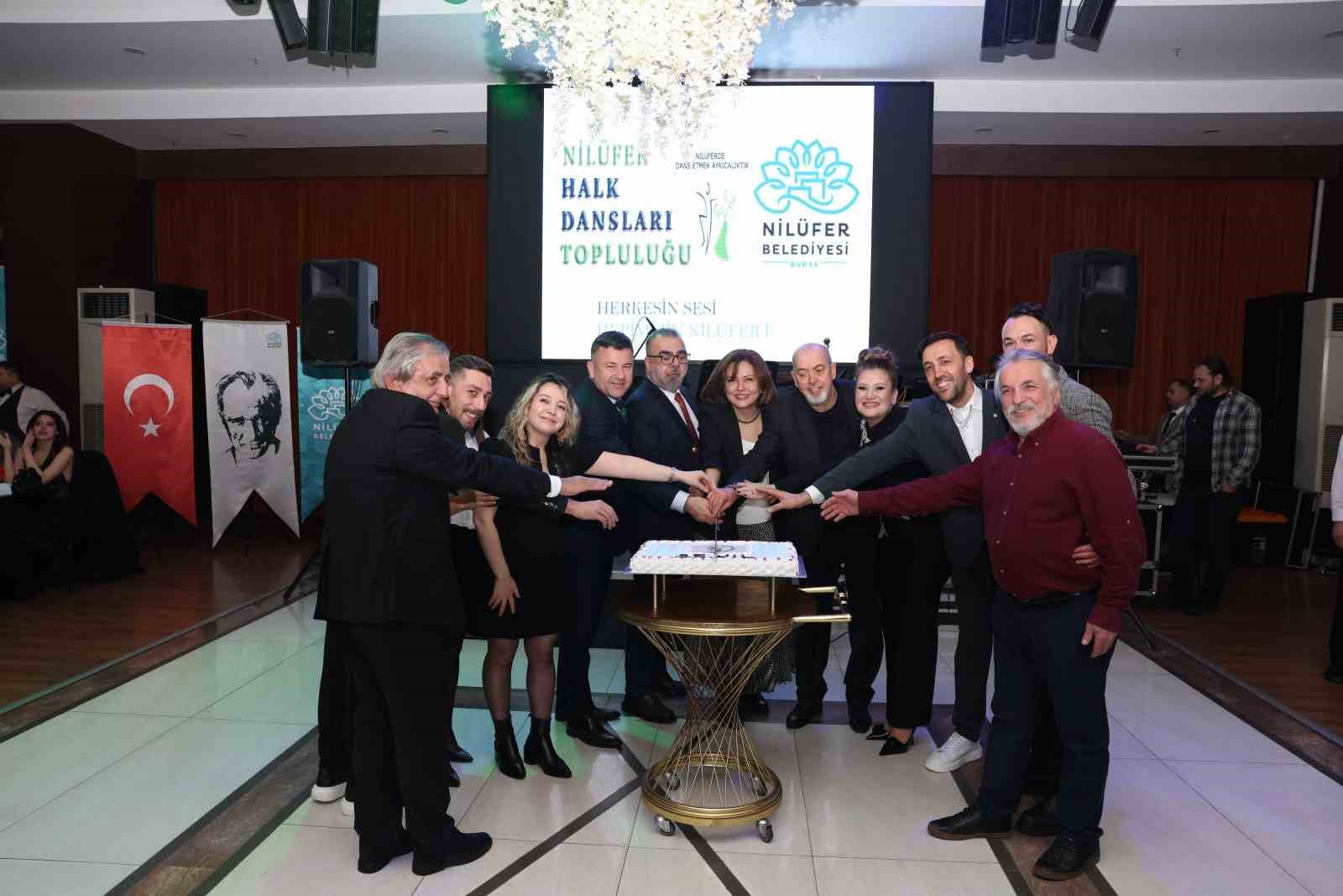 Nil&uuml;fer Halk Dansları Topluluğu&rsquo;ndan 25&rsquo;inci yıla &ouml;zel kutlama
