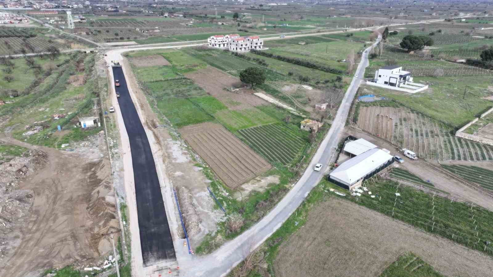 Yeni tesisin ilk asfaltı Hacıbektaşlı&rsquo;nın yollarıyla buluştu
