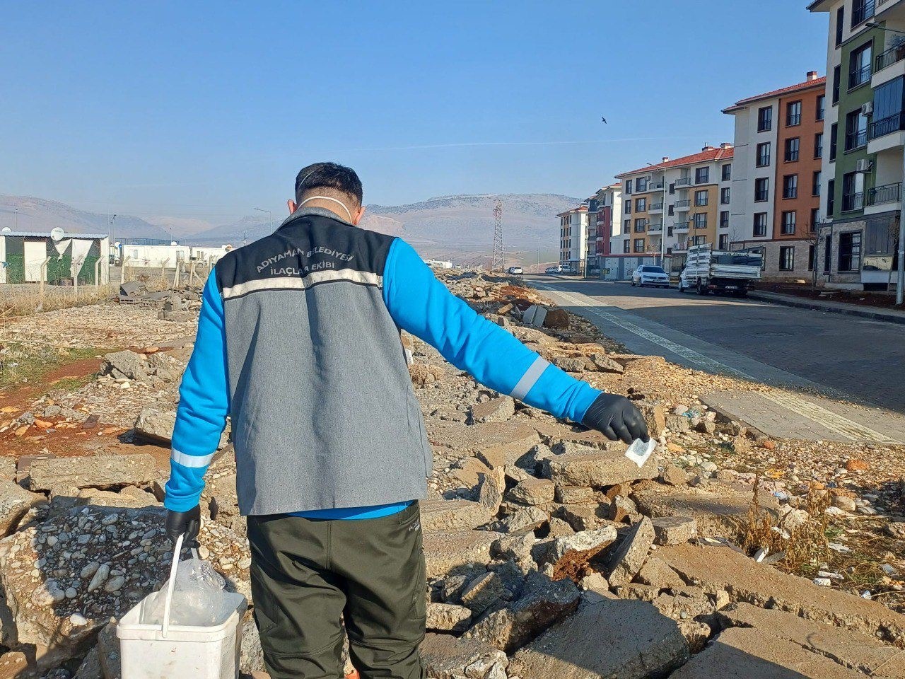 Adıyaman Belediyesi&rsquo;nden &Ouml;renli TOKİ&rsquo;de haşereyle m&uuml;cadele
