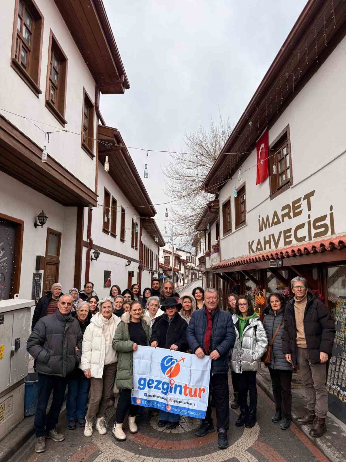 Ankara&rsquo;dan gelen kafile &Ccedil;ankırı&rsquo;nın tarihi mekanlarını gezdi

