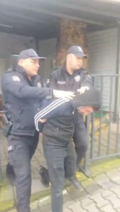 İstanbul&rsquo;da hakkında 26 yıl kesinleşmiş hapis cezası bulunan firari yakalandı
