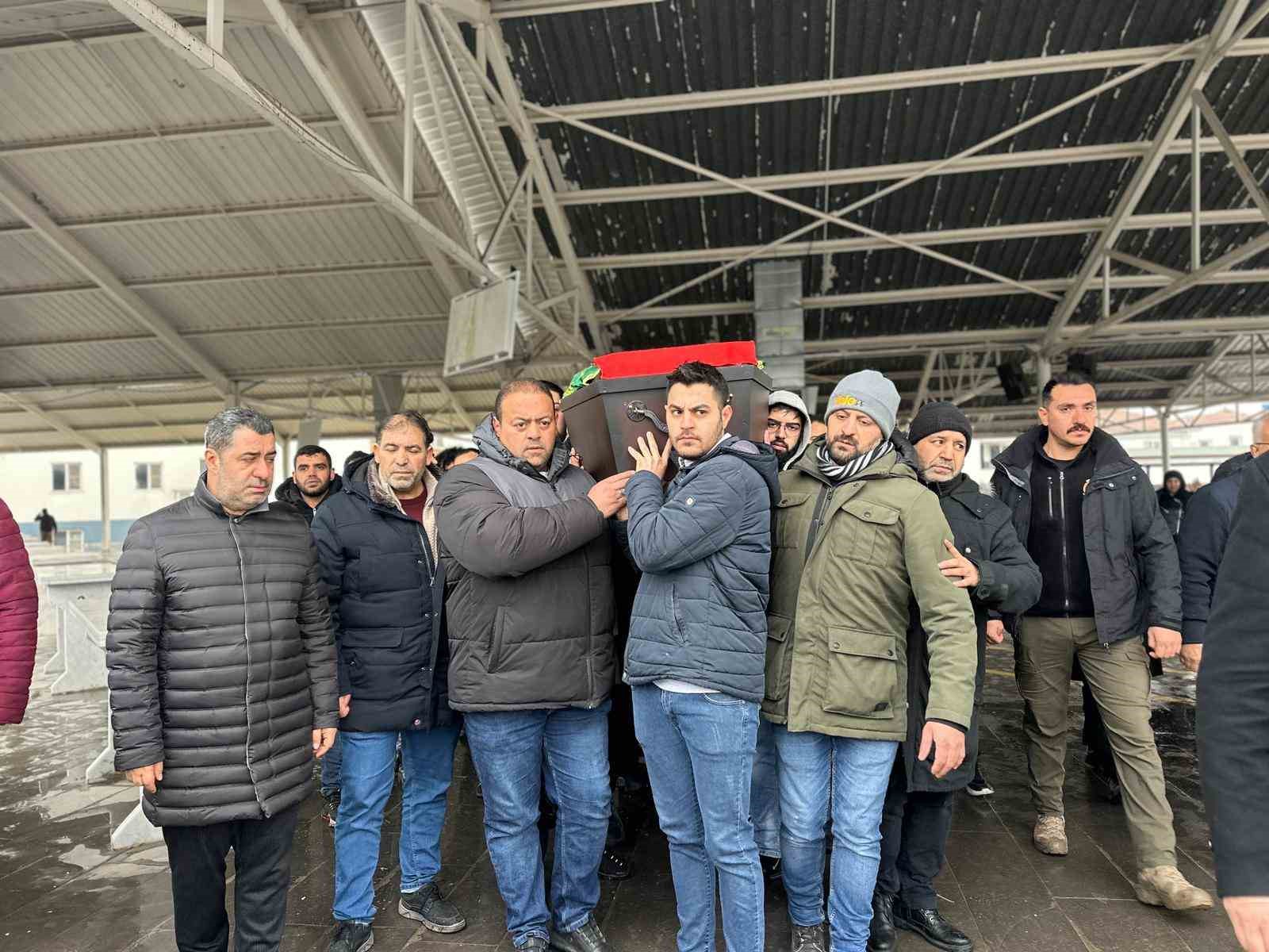 Almanya’da öldürülen tren görevlisi Serkan Çalar Gaziantep’te defnedildi